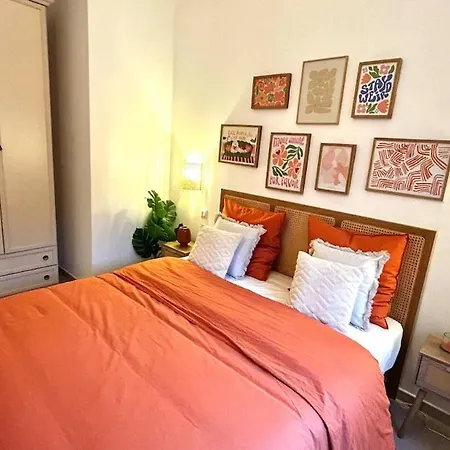 Chic & Cosy Proche Apartment *